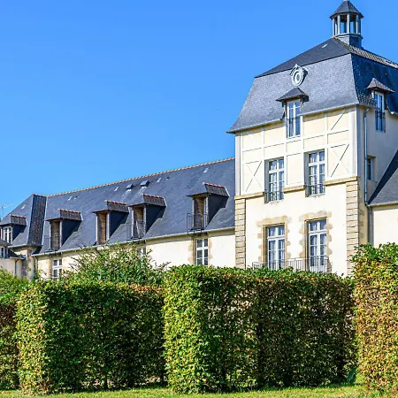 ヴィラ Chateau De Kergonano- Dans L'orangerie-4 By Interhome